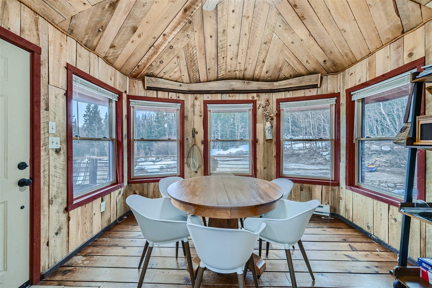 Peterson Valley Lodge Alma Cabin with Hot Tub Mountain Views and Family Amenities view 5