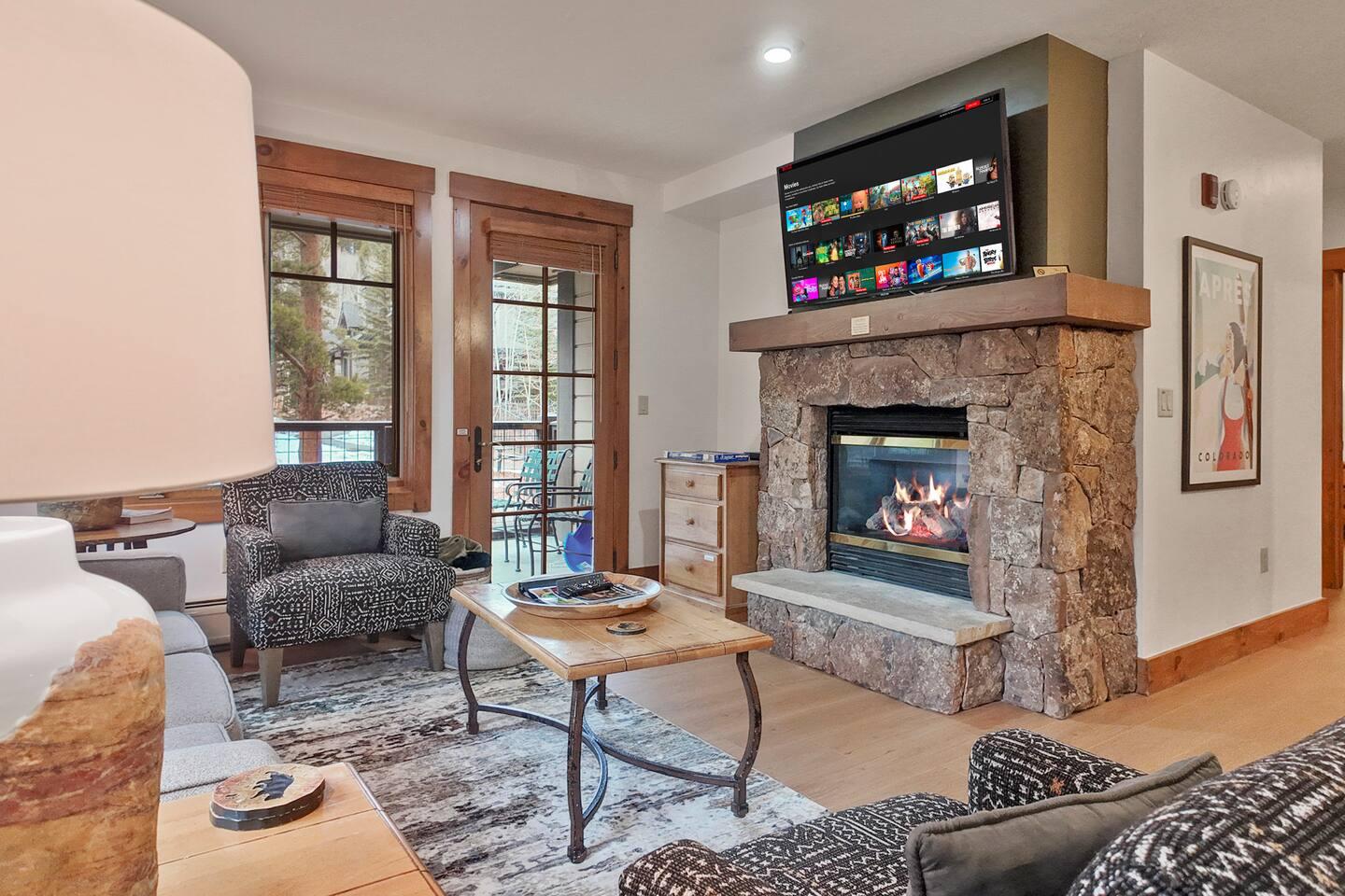 Mountain Thunder 5201 Downtown Adjacent Resort Suite with Pool and Hot Tubs view 2