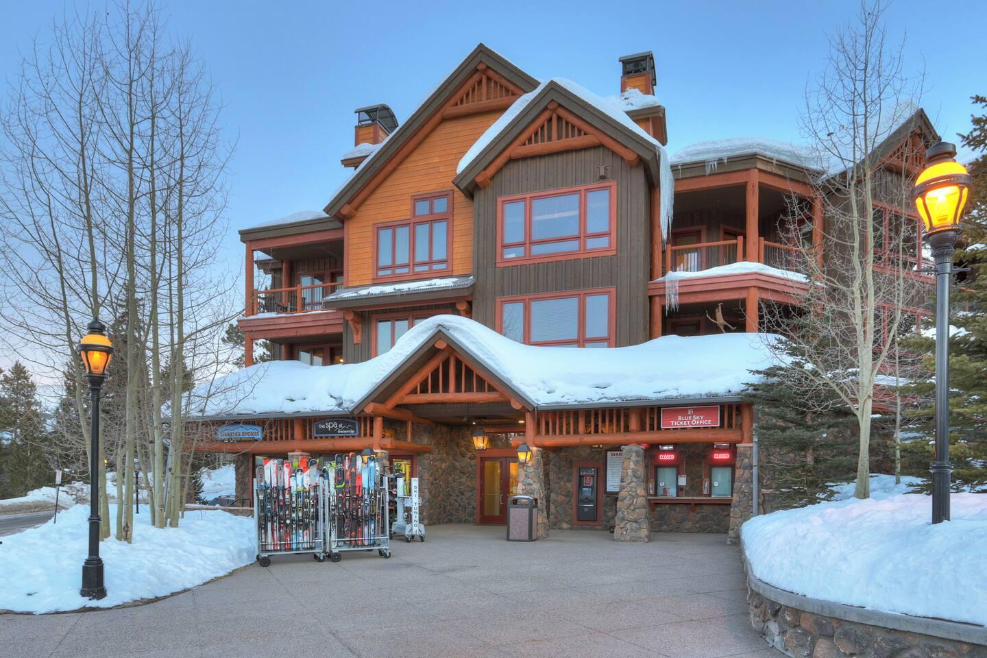Blue Sky 603 Luxury Ski In Ski Out Penthouse with Pool Hot Tubs and Resort Access view 5