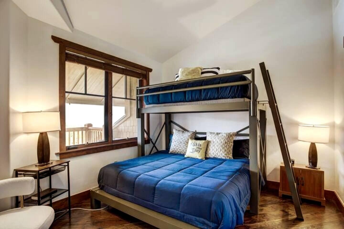 One Ski Hill 8502 Peak 8 Ski In Ski Out Penthouse with Spa Pool and Mountain Views view 4