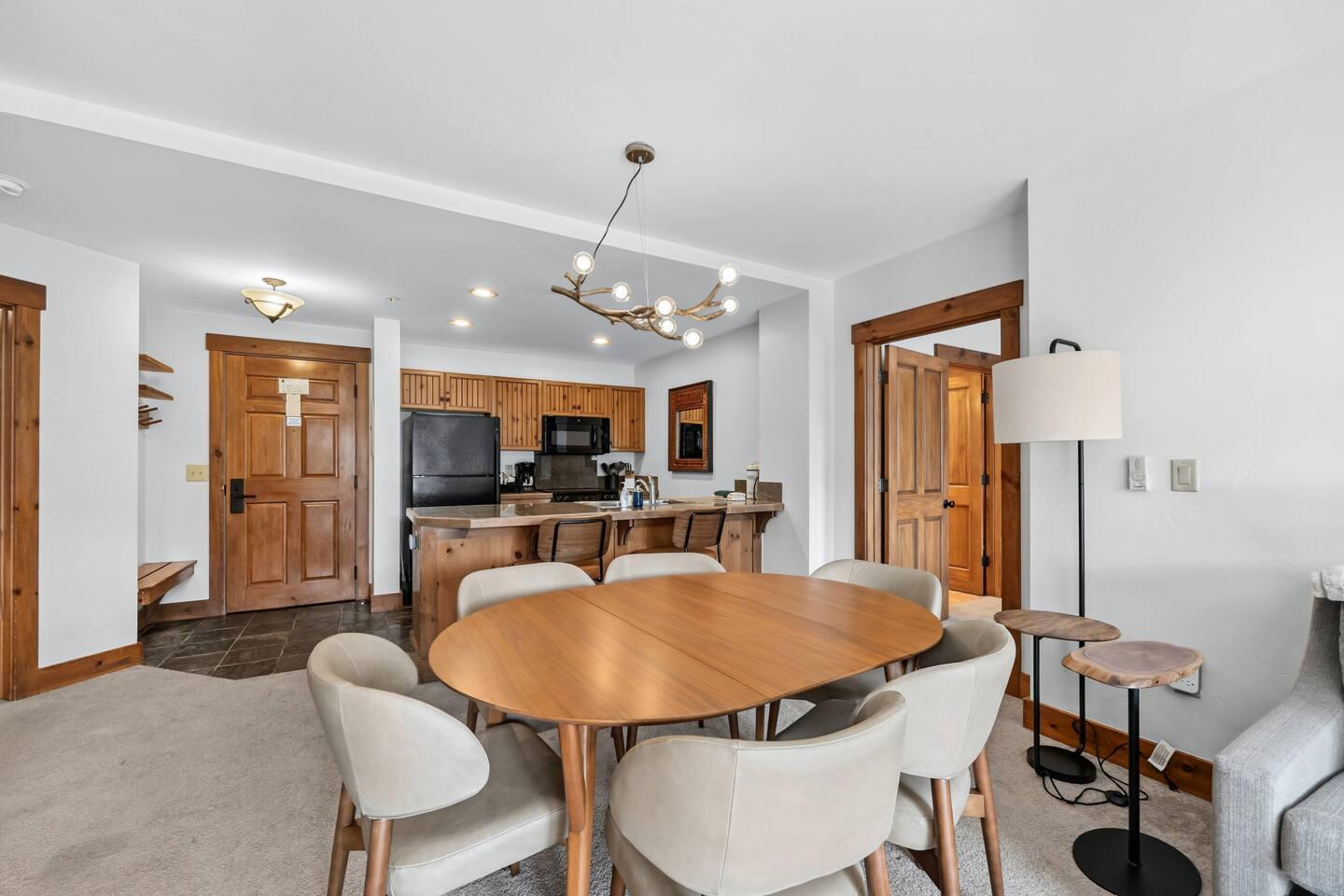 Mountain Thunder 5208 Premier Ski In Breckenridge Condo Steps to Lifts and Trails view 3