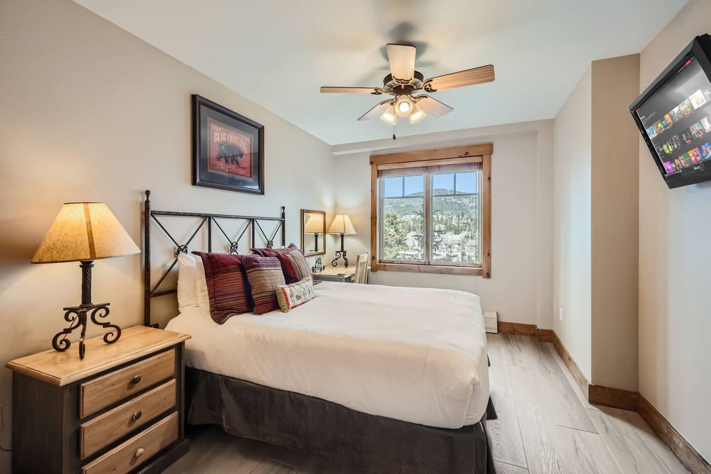 Mountain Thunder 1215 Luxury Corner Suite Steps to Gondola and Main Street view 3