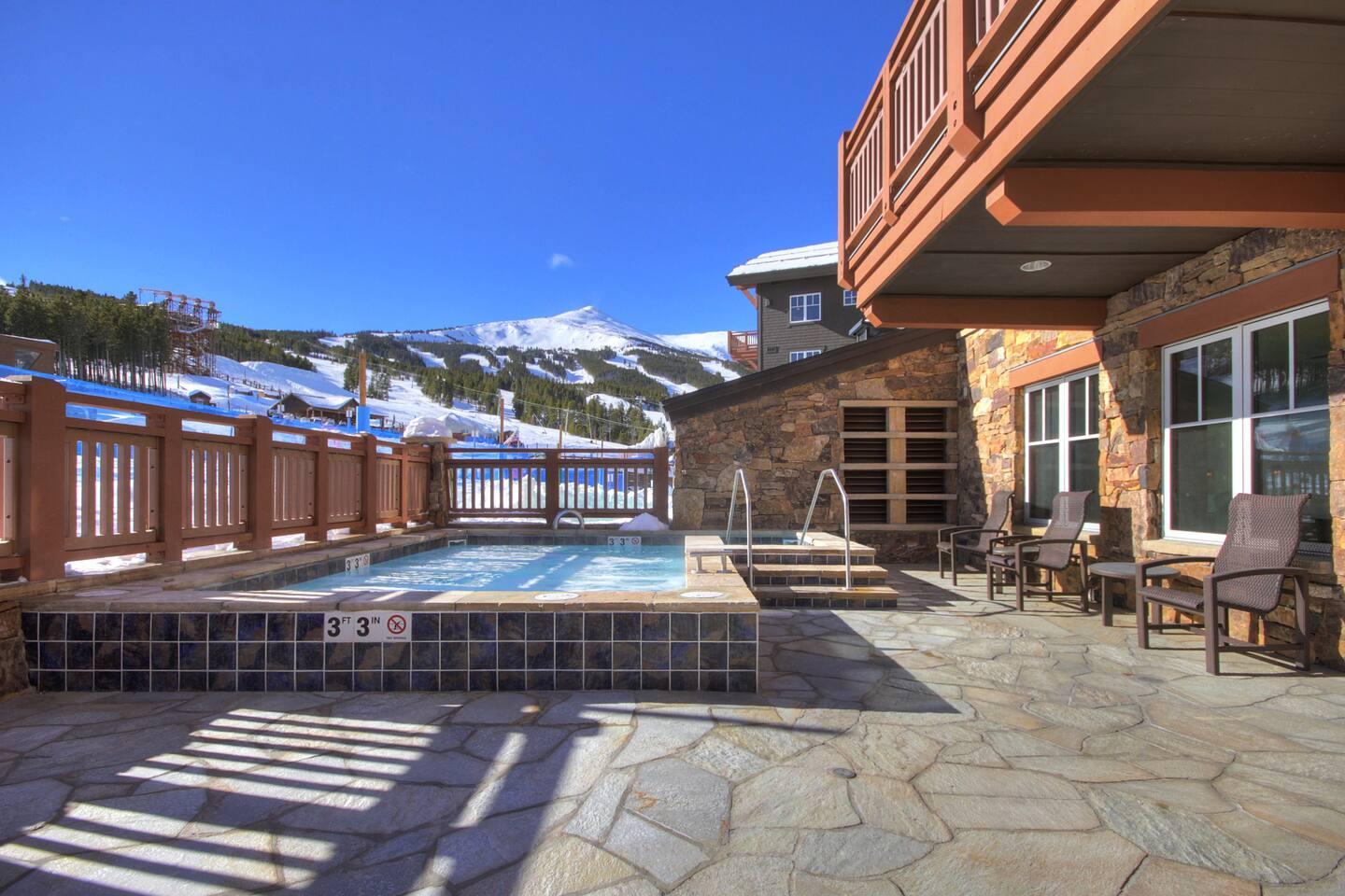 One Ski Hill 8402 Peak 8 Luxury Ski In Ski Out Condo Suite with Resort Amenities view 5