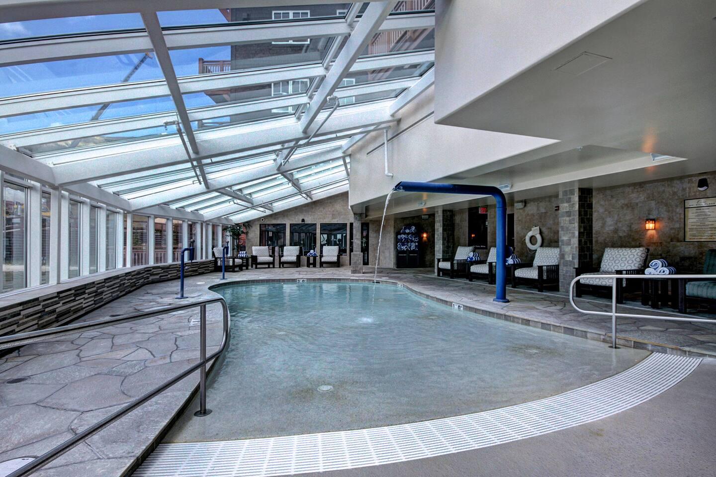 One Ski Hill 8402 Peak 8 Luxury Ski In Ski Out Condo Suite with Resort Amenities view 3