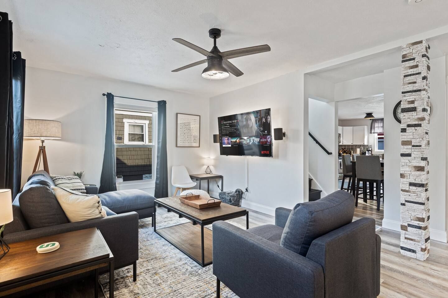 East Oakland Modern Stay Updated Lansing Home Near MSU and Downtown main view