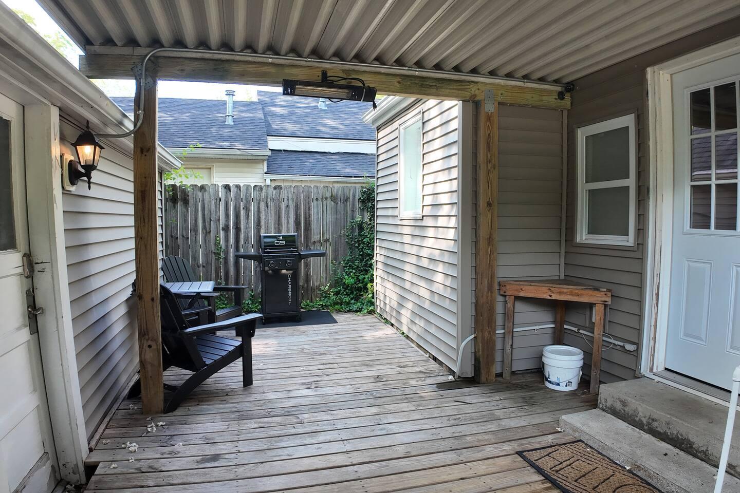 Spartan Campus House Walk to MSU Modern Two Bedroom Stay with Patio and Grill view 4