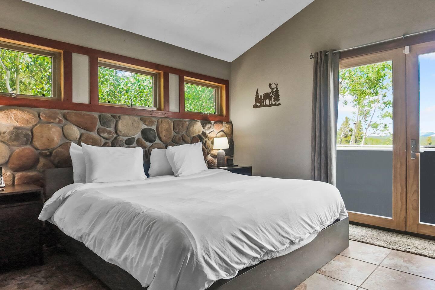 Lamb Mountain Ranch Secluded Eight Acre Fairplay Cabin with Hot Tub and Game Room view 3